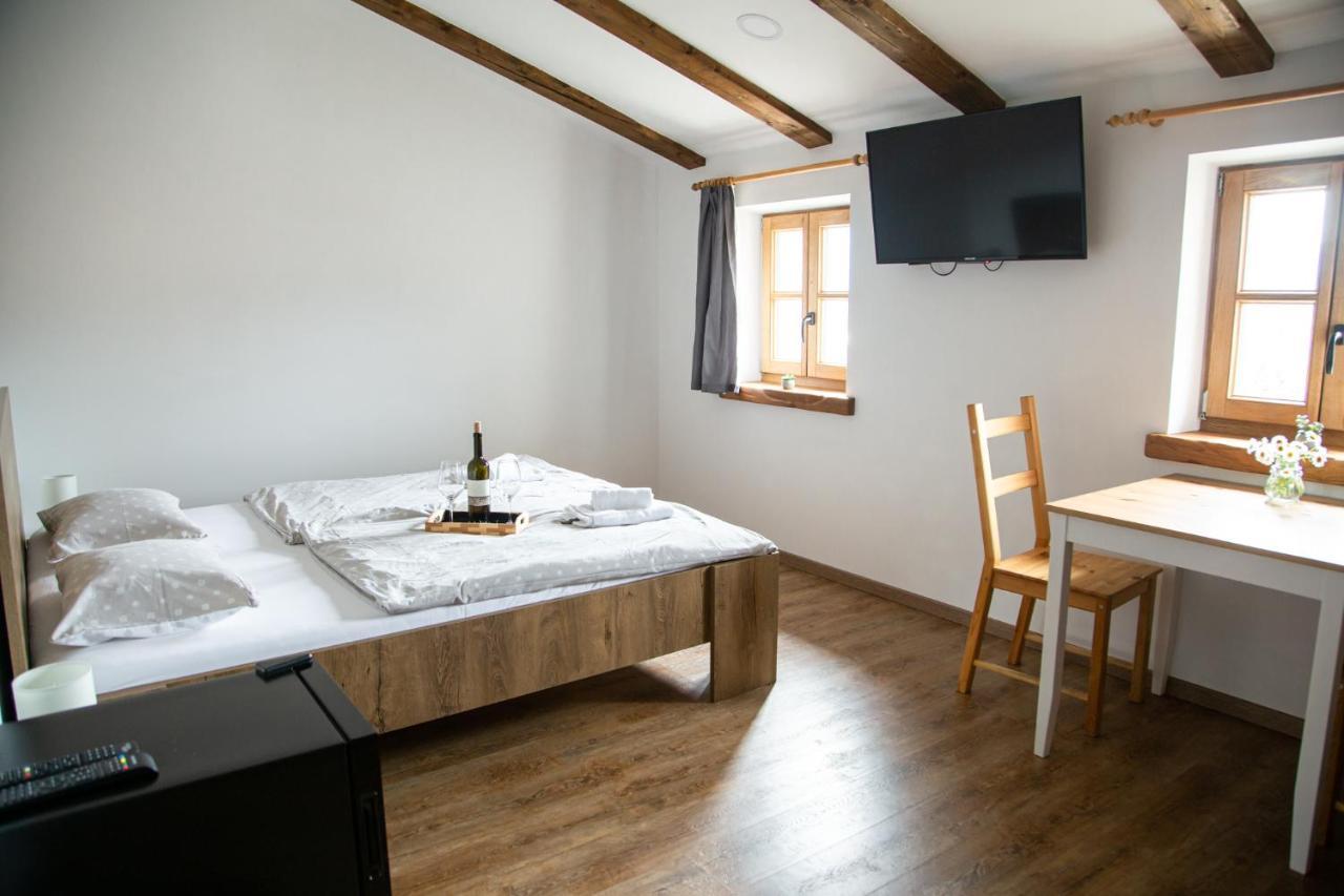 Boutique Rooms & Winery Zorz Випава Екстериор снимка
