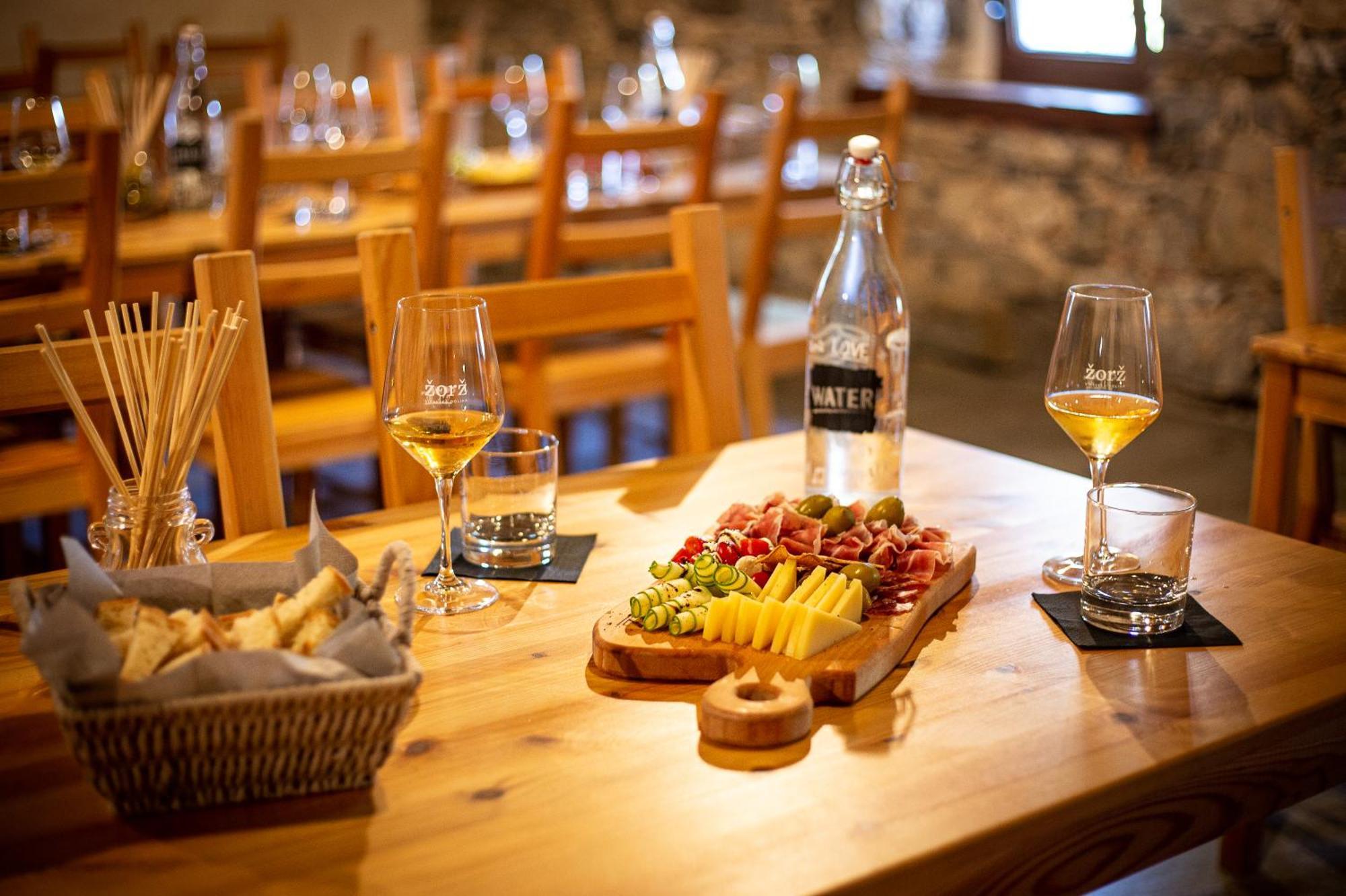 Boutique Rooms & Winery Zorz Випава Екстериор снимка